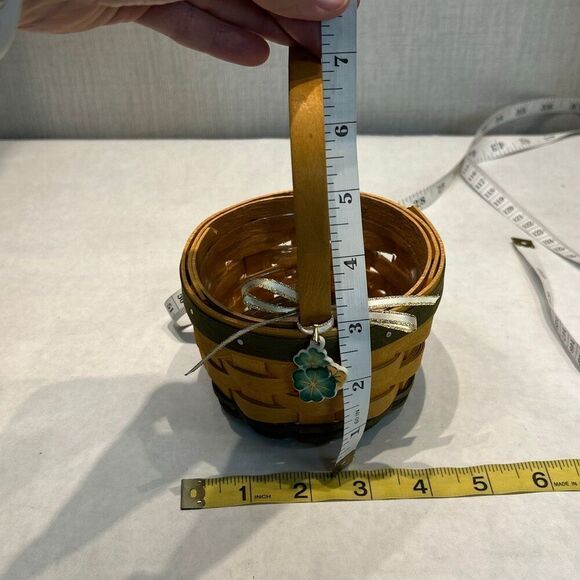 Longaberger 2001 Lucky You Shamrock Basket Plastic Liner 4 Leaf Clover Charm Bow - Picture 11 of 11